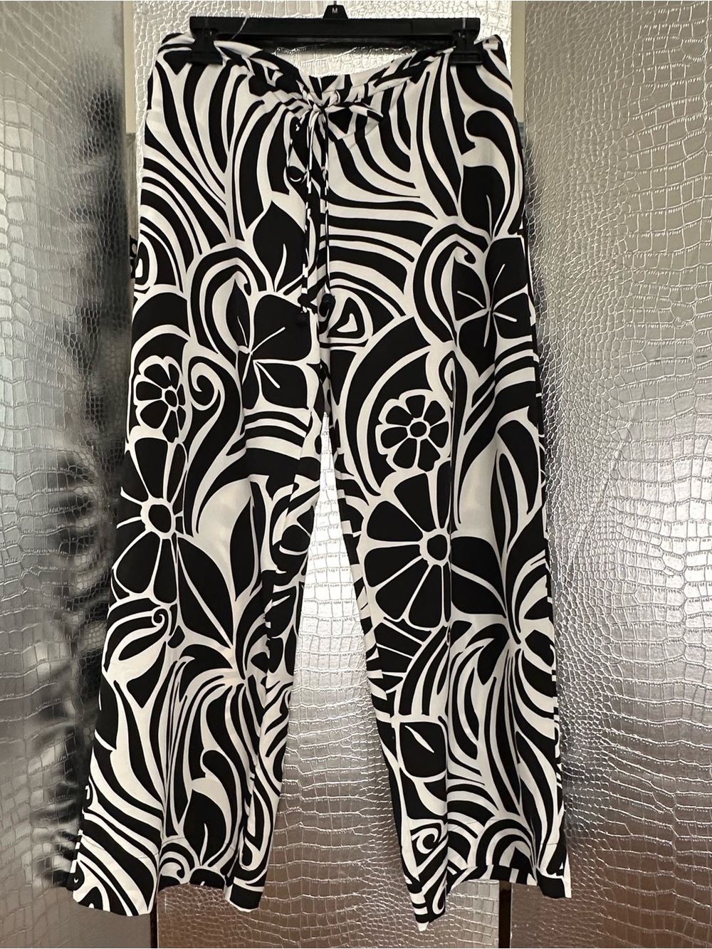 Natori Black and White Floral Wide-Leg Pants
